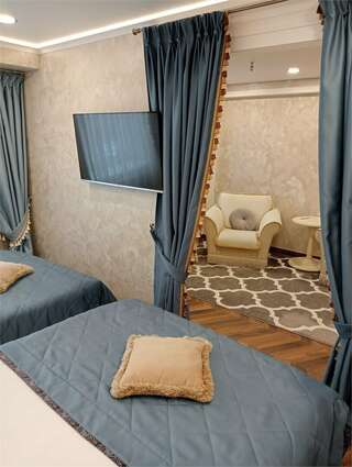 Гостиница Кристалл люкс Кемерово Бизнес комфорт двухместный с одной или с двумя раздельными кроватями-6