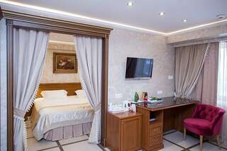 Гостиница Кристалл люкс Кемерово Бизнес комфорт двухместный с одной или с двумя раздельными кроватями-1