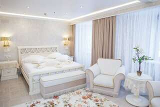 Гостиница Кристалл люкс Кемерово Стандартный двухместный с одной большой кроватью-6