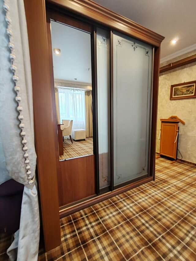 Гостиница Кристалл люкс Кемерово-178