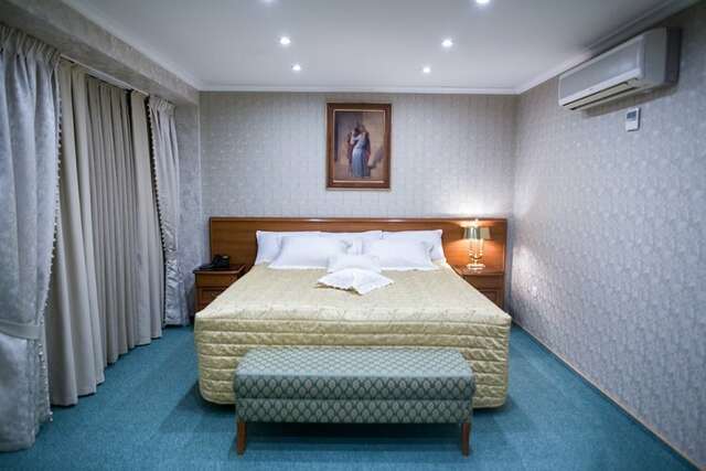 Гостиница Кристалл люкс Кемерово-90